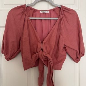 ✨ Abercrombie & Fitch pink linen tie front puff sleeve crop top ✨